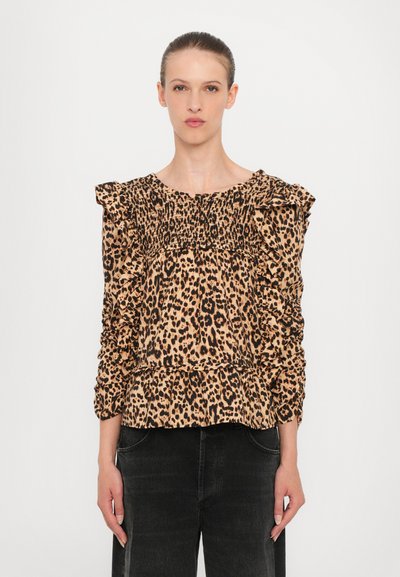 Blouse à imprimé léopard avec des manches volantes, un col froncé et un design à niveaux. Fabriquée en tissu léger dans des couleurs beige et noir.
