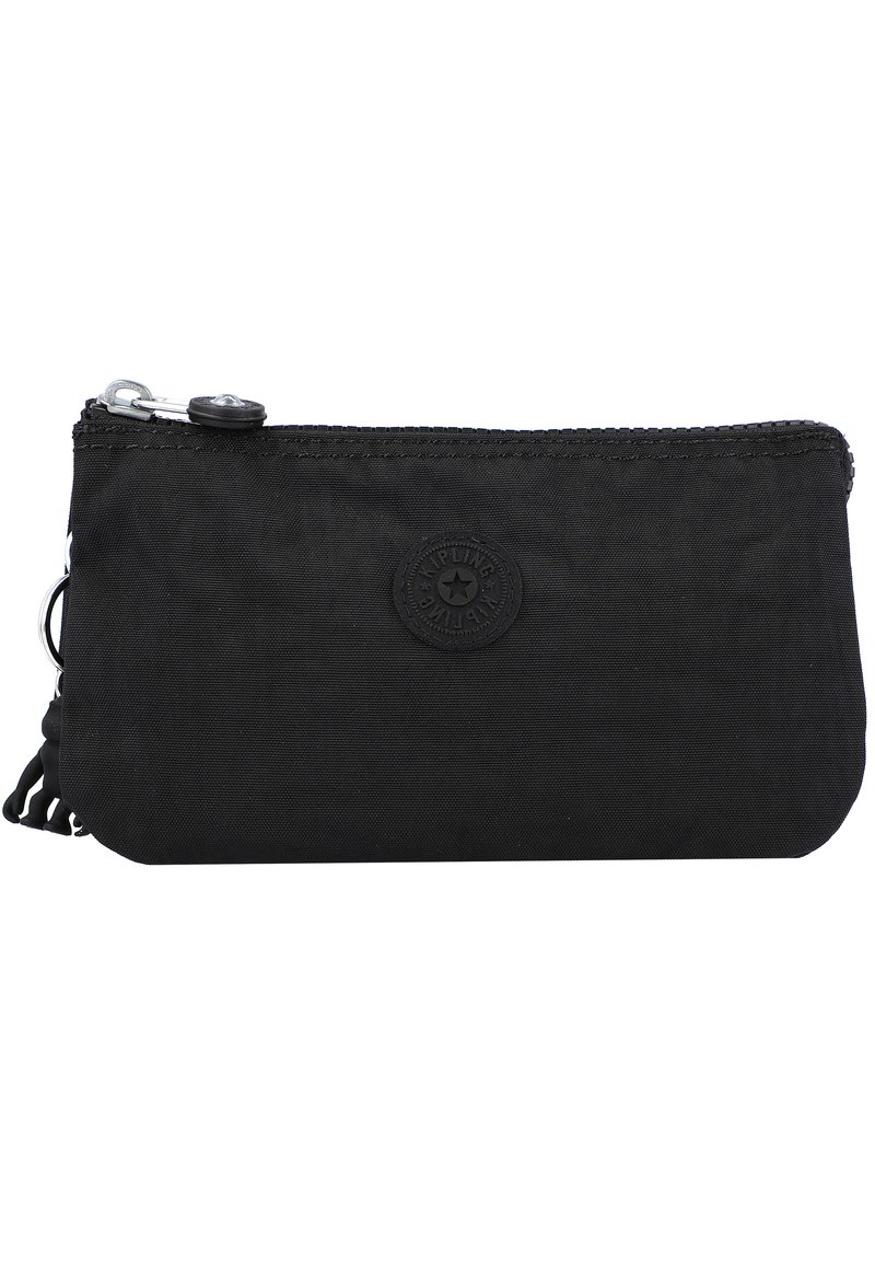 Busta nera in nylon con chiusura a zip, caratterizzata da una superficie testurizzata e da una toppa rotonda con logo. Include un piccolo anello per il fissaggio.
