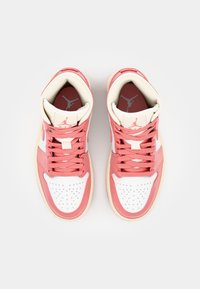 Jordan AIR JORDAN 1 MID - Zapatillas altas - sail/pink salt/guava ice/muslin