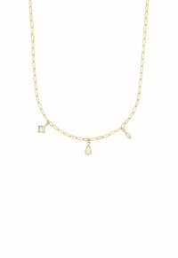 Collar de eslabones dorados que presenta tres gemas transparentes de diferentes formas: un cuadrado, una pera y un marquise, cada una con un acabado suave y pulido.