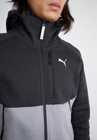 Thumbnail Image 8