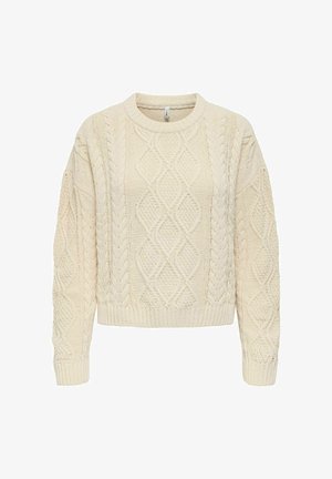 Pull en maille torsadée crème avec un col rond, des poignets et un bas côtelés, ainsi que des motifs en losange et en tresse sur l'ensemble du tissu.