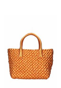 Orange flettet lædertaske med to teksturerede håndtag, rektangulær form, flettet design og glatte accenter på håndtagene.
