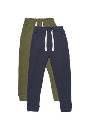 Twee paar joggingsbroeken, één olijfgroen en één marineblauw, gemaakt van zachte stof met witte trekkoorden en zijzakken.