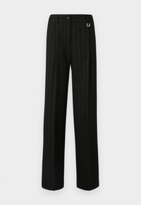 Pantalons à rayures noires avec jambes larges, dotés d'une passante de ceinture, d'une fermeture à bouton et d'un tissu texturé. Accentué par des accessoires en or subtils.