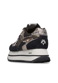 W6YZ Zapatillas - schwarz
