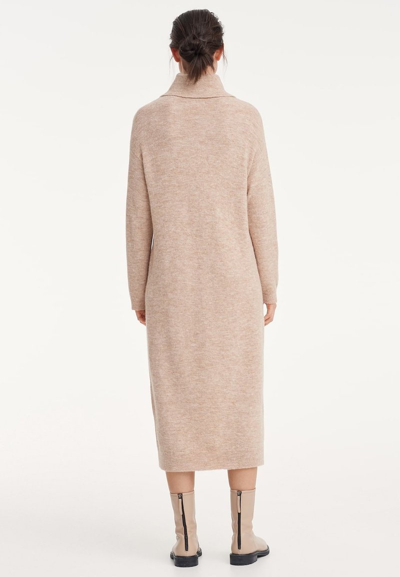 OPUS Strickkleid sweet almond melange/beige Zalando