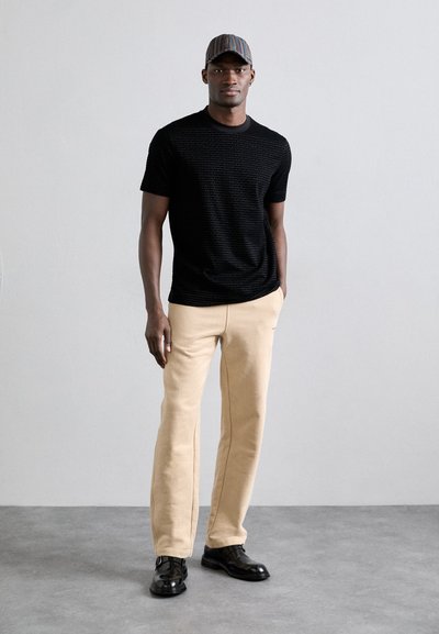 Emporio Armani T-shirts med print - black