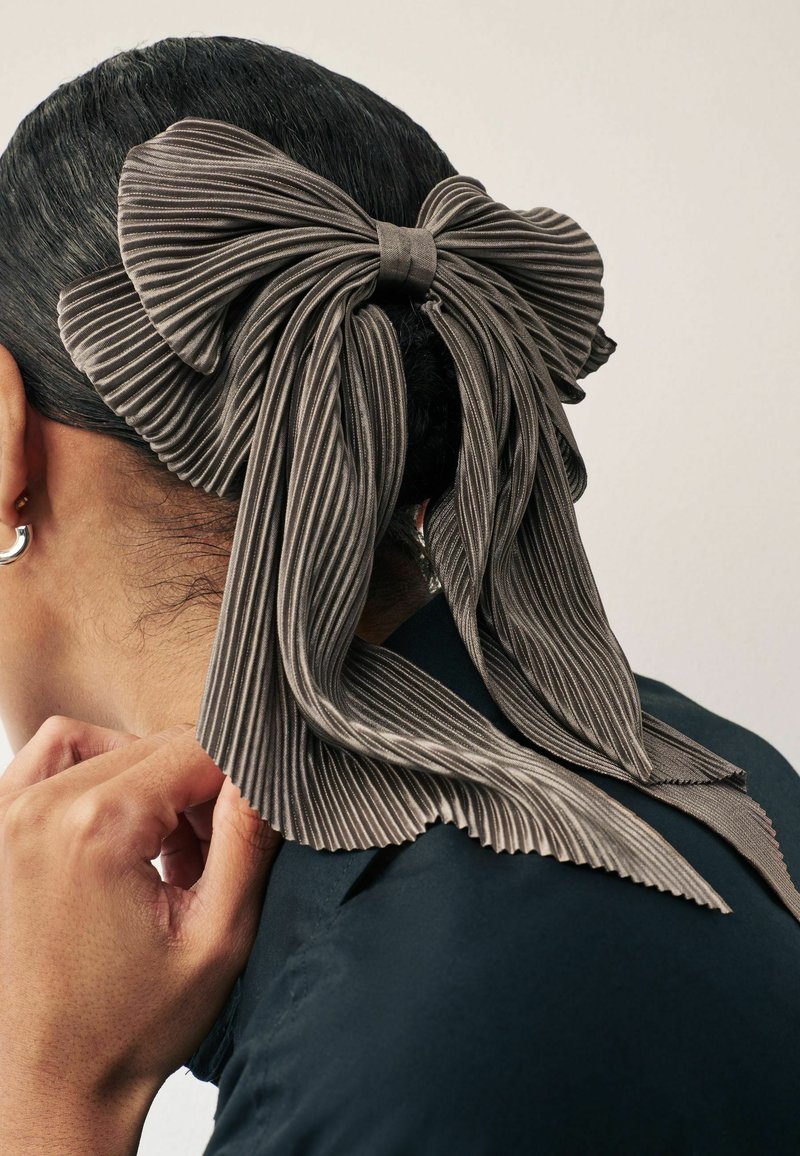 Next Hair Styling Accessory - mink brown