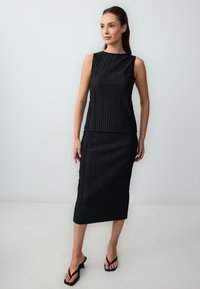 Jimmy Key Top - black