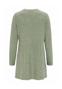 Grøn ribstrikket bluse med lange ærmer, rund halsudskæring og let udvidet silhuet, lavet af blødt, tekstureret stof.