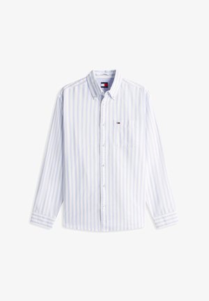 Ilgas rankovėmis, su sagutėmis marškiniai su šviesiai mėlynomis ir baltomis vertikaliomis juostelėmis, krūtinės kišenė ir mažas Tommy Hilfiger logotipas ant kišenės.