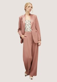 Motivi INSERTI  - Blazer - rosa