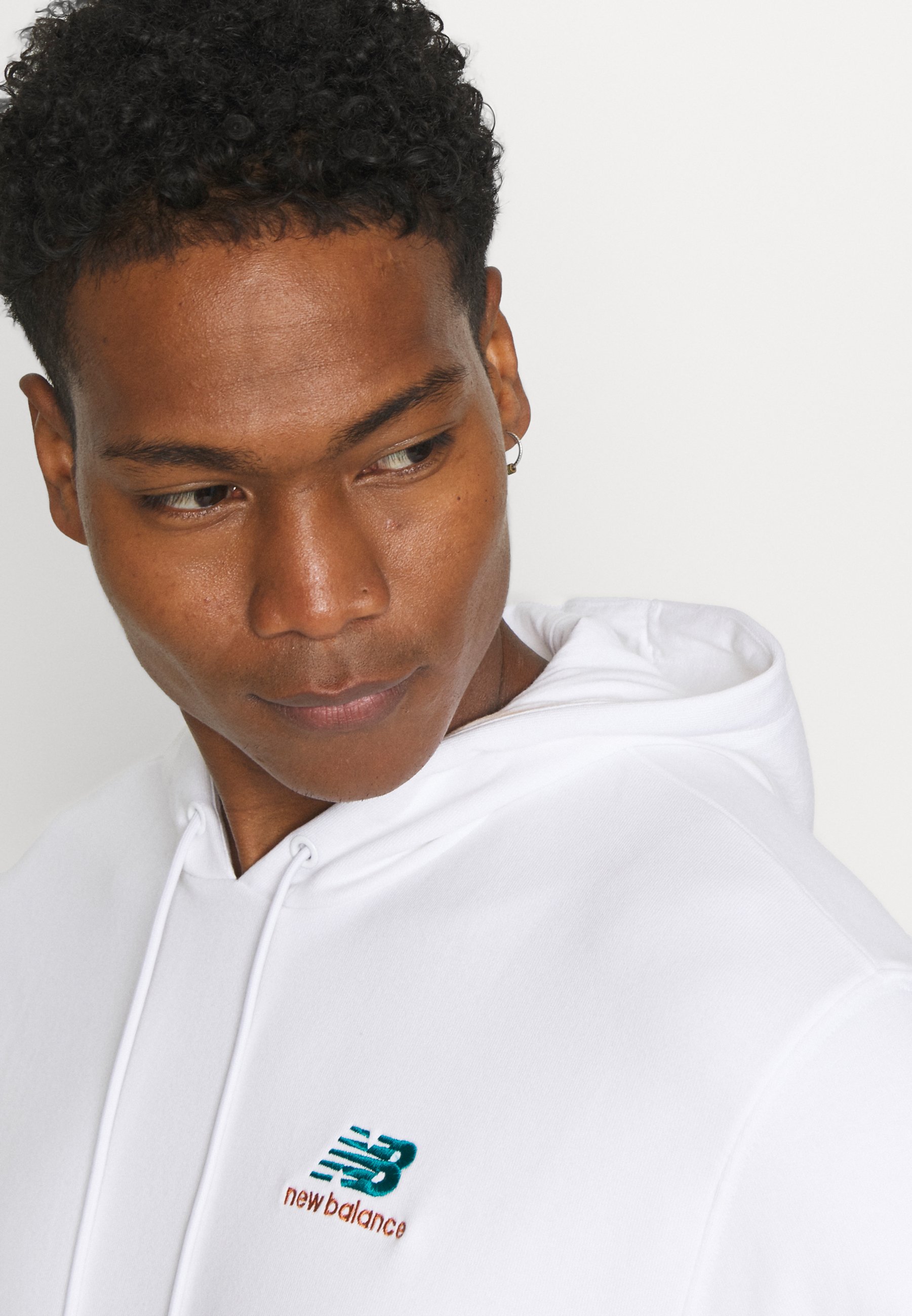 New Balance ESSENTIALS EMBROIDERED 