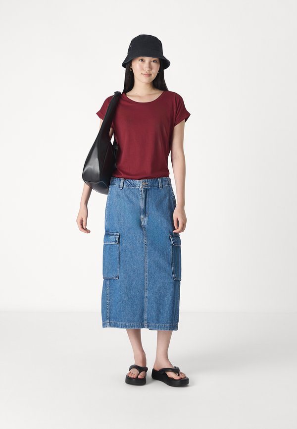 VIDREAMERS  - Basic T-shirt - cabernet4