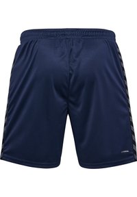 Granatowe spodenki sportowe z elastycznym pasem, czarno-szare paski po bokach oraz małe logo „Be Cool” na dolnej prawej nodze.