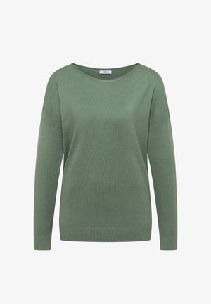 Suéter verde de punto con un escote amplio, mangas largas y puños y dobladillo acanalados. Textura suave y ajuste relajado. Etiqueta de la marca visible en el cuello.