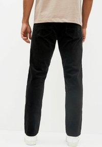 Next 5 POCKET STRAIGHT TROUSERS REGULAR FIT - Bukser - black