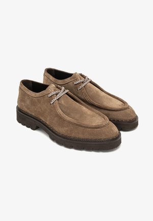 Derbies cuir Daltrey low Kaki Kickers - Femme 961121-50 | Place des Tendances Derbies cuir Daltrey low Kaki Kickers - Femme 961121-50 | Place des Tendances