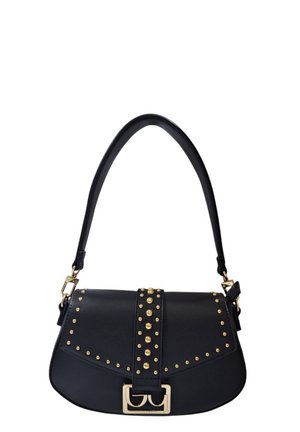 Borsa a mano nera in pelle con forma curvata, caratterizzata da borchie dorate lungo il pannello anteriore e una chiusura in metallo dorato nella parte inferiore.