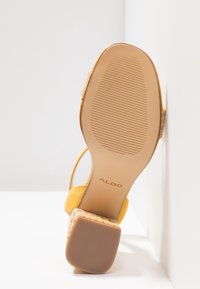 ALDO Páskové sandály  - mustard yellow