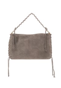 Grijze suede handtas met een gevlochten handvat, voorzien van gouden hardware en een vetersluiting aan een zijde. Glad textuur en minimalistisch ontwerp.