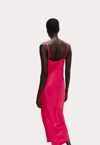 Marks & Spencer COWL NECK MIDAXI SLIP  - Denní šaty - raspberry