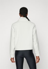 Under Armour Expanse Fleece - Fliisdžemper - summit white