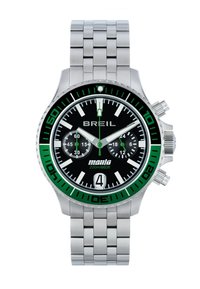 Rustfrit ståluhr med sort urskive, grønne accenter og en grøn bezel. Har chronograf underløsere og en datovisning.