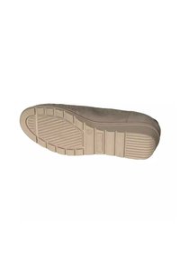 Suola di scarpa da ginnastica beige in gomma testurizzata, con scanalature profonde e perforazioni. Include marchi in rilievo e dettagli sulla taglia.