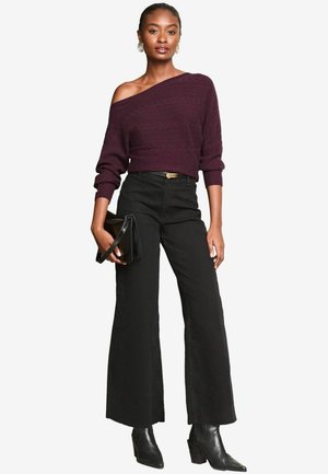 REGULAR FIT - DETAIL SLASH BATWING - Pullover - red