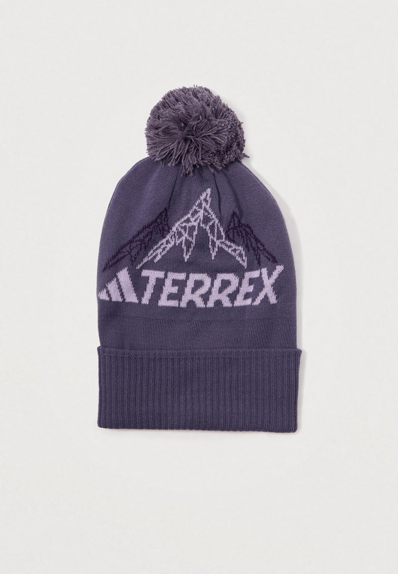 Beanie viola lavorato a maglia con pom-pom in cima, polsino a coste e grafica di una montagna con il logo "TERREX" in viola più chiaro.