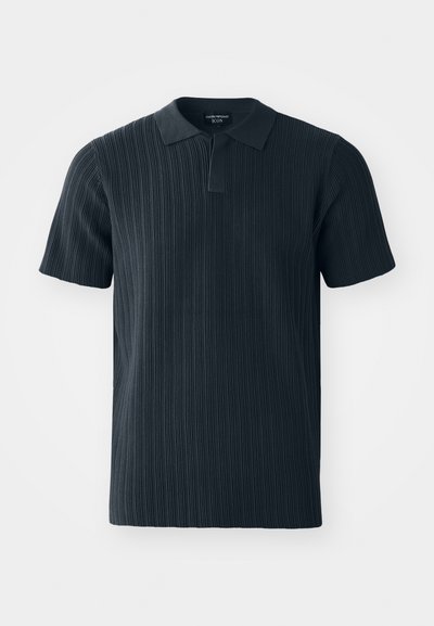 Σκούρο ριχτό πόλο μπλουζάκι με κοντό γιακά και τρία κουμπιά. Διαθέτει υφασμάτινη υφή και κοντά μανίκια.