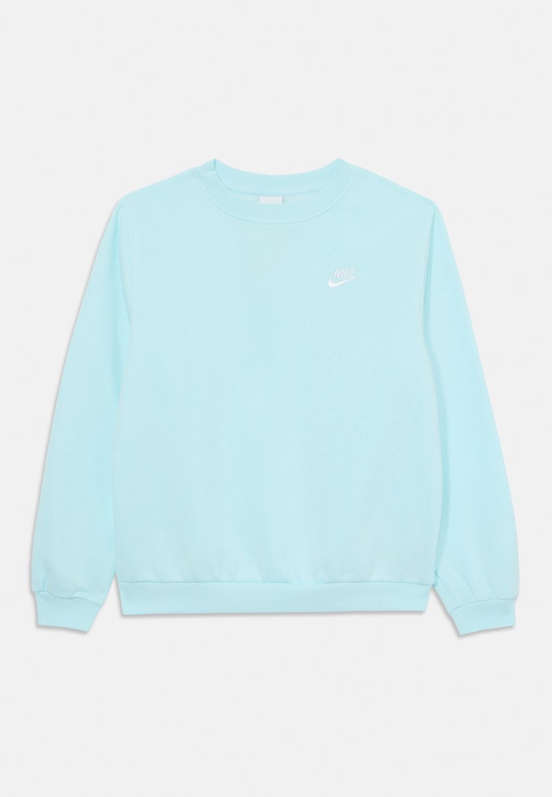 Sweatshirt azul claro feito de tecido macio, com gola redonda, mangas longas e logótipo branco da Nike no lado esquerdo do peito.