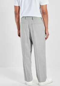 Next MOTIONFLEX  - Chino-püksid - light grey