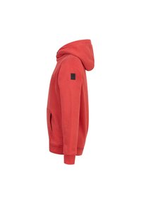 Röd huvtröja med en framficka, ribbade ärmslut och ett tygmärke på ärmen. Tillverkad av mjukt material med en slät textur.