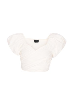 Bílá zkrácená halenka s nadýchanými krátkými rukávy a překládaným výstřihem do V, zobrazena na jednobarevném bílém pozadí.