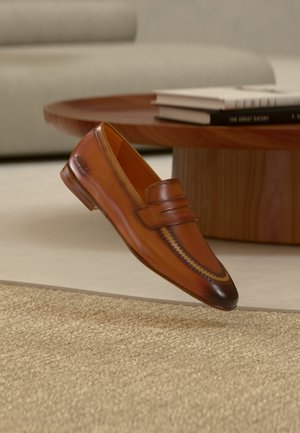 THOMAS 3 - Έξυπνα slip-on παπούτσια - brown