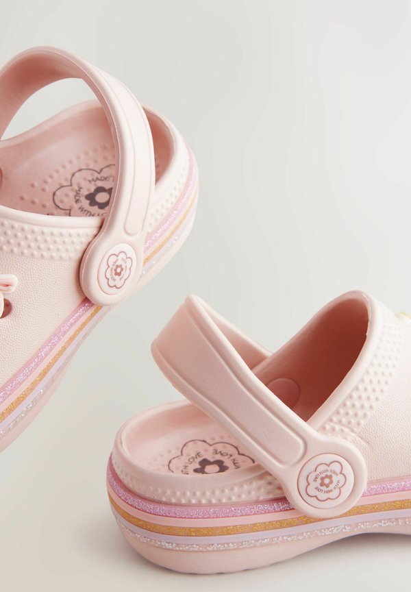 REGULAR FIT – CHARACTER  – Badesandale