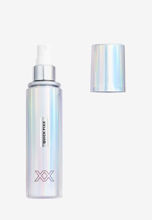 XX REVOLUTION QUICK FIXX FIXING MIST - Setting spray & powder - -