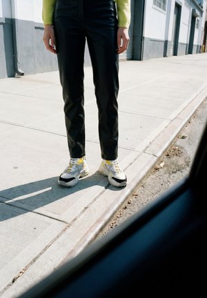 Buffalo, Tenisice - grey yellow black