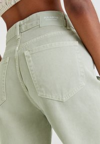 PULL&BEAR Vaqueros rectos - mottled light green