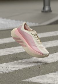 Δεν επιλέχθηκε, off white/clear pink/clear pink