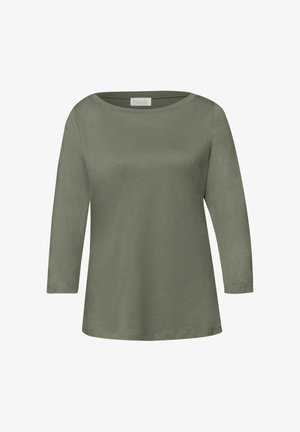 Olijfgroene lange mouw blouse met boothals en een losse pasvorm, gemaakt van gladde stof.