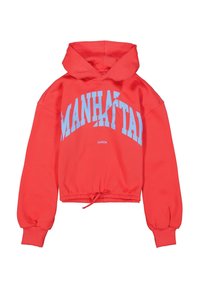 Sudadera corta roja con mangas largas, texto azul "MANHATTAN" en el pecho, dobladillo con cordón y pequeño logo "GARCIA" debajo del texto.