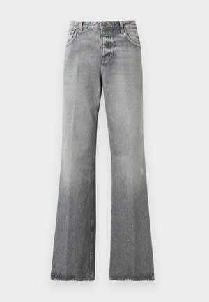 Grå flared jeans i denim med en falmet effekt, standard talje med knaplukning og syninger på lommerne.