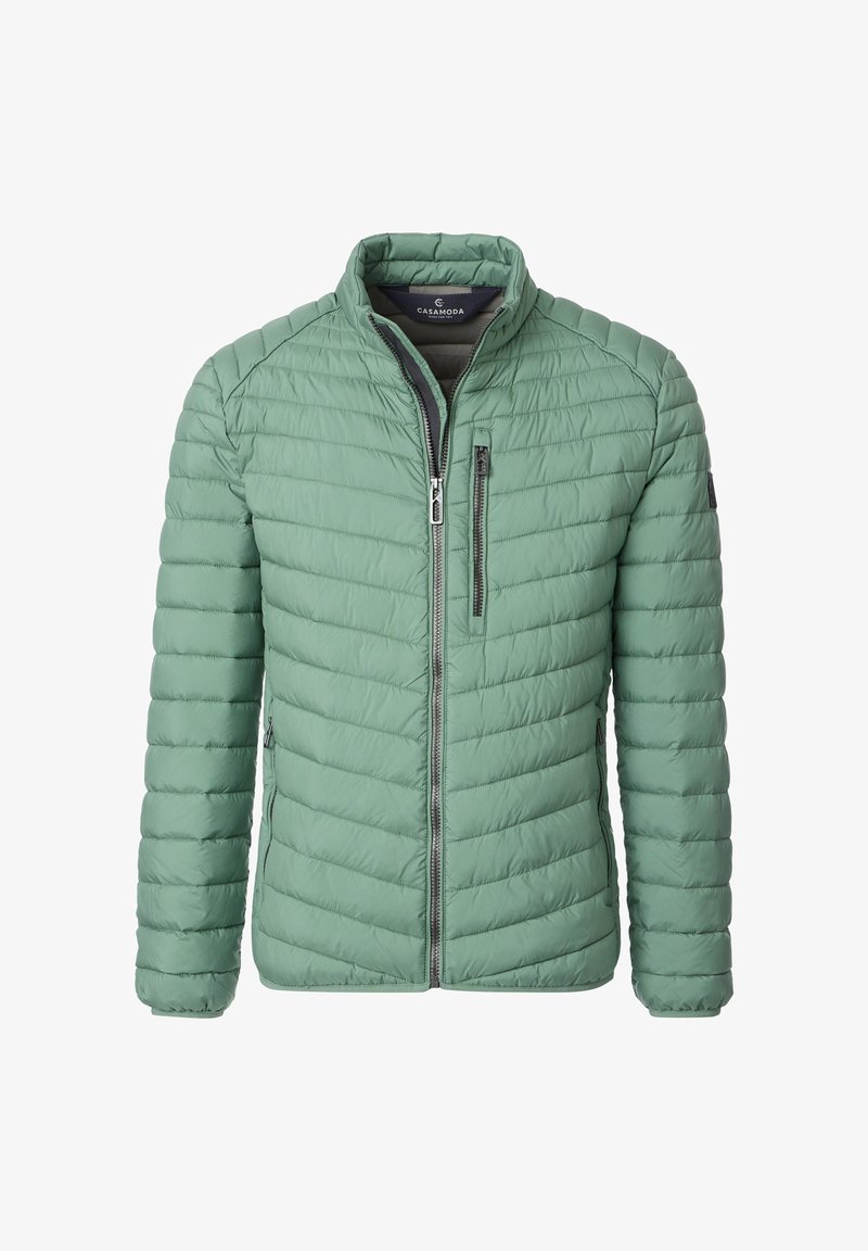 Hellgrüne gesteppte Jacke mit Stehkragen, Frontreißverschluss und horizontalen Steppnähten. Verfügt über eine mit Reißverschluss versehene Brusttasche und dezentes Branding.