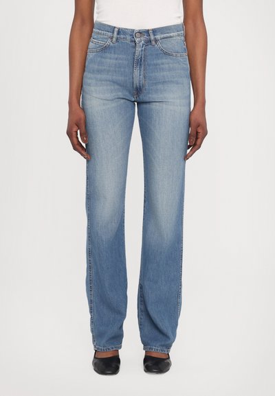 Lyseblå denim jeans med høj talje, lige ben og subtil udvaskning. Har frontlommer og et klassisk fem-lommes design.