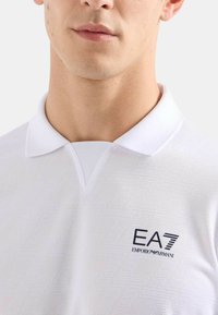 EA7 Emporio Armani Polo - white