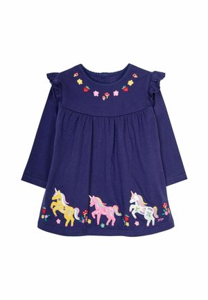 Laivastonsininen pitkähihaisen mekon rusettiolkaimilla, jossa on kirjailtuja mansikoita, sieniä, kukkia ja kolme värikästä yksisarvista helman kohdalla.